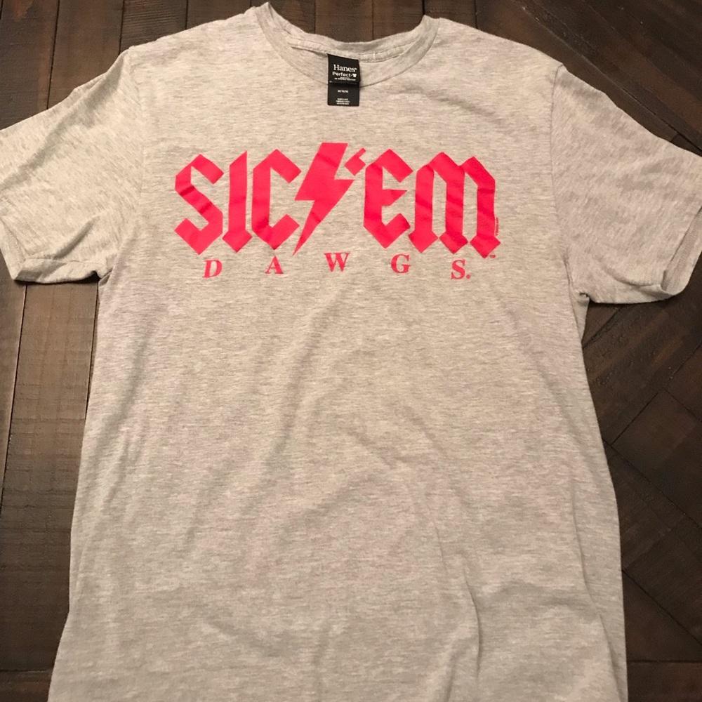 Georgia bulldogs spirit wear. Size:M (Women’s). Only worn once.
